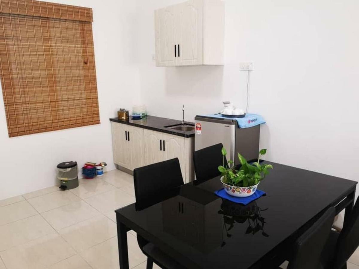Appartement avec 3 chambre Kuah Extérieur photo