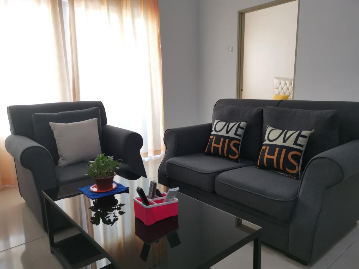 Appartement avec 3 chambre Kuah Extérieur photo